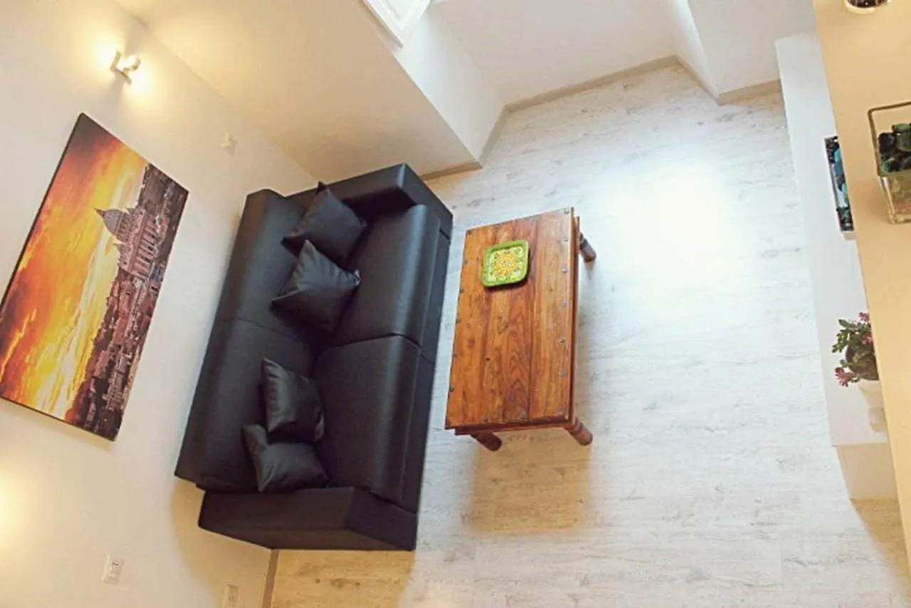 Inner House Rome Apartment